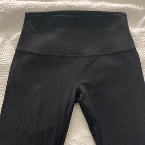 Lululemon align embossed black 7/8 leggings size 6
